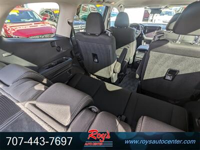2024 Subaru Ascent Premium 7-Passenger AWD - Photo 18 - Eureka, CA 95501