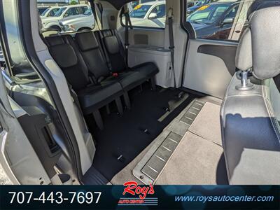 2019 Dodge Grand Caravan SXT   - Photo 12 - Eureka, CA 95501