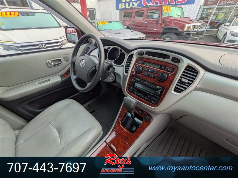 2007 Toyota Highlander AWD - Photo 11 - Eureka, CA 95501