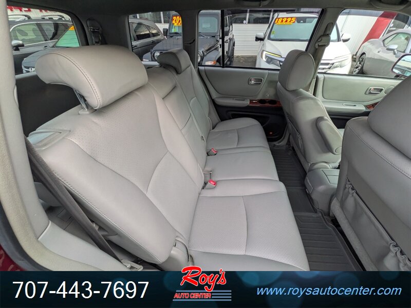 2007 Toyota Highlander AWD - Photo 13 - Eureka, CA 95501