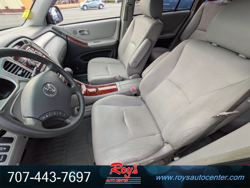 2007 Toyota Highlander AWD - Photo 24 - Eureka, CA 95501