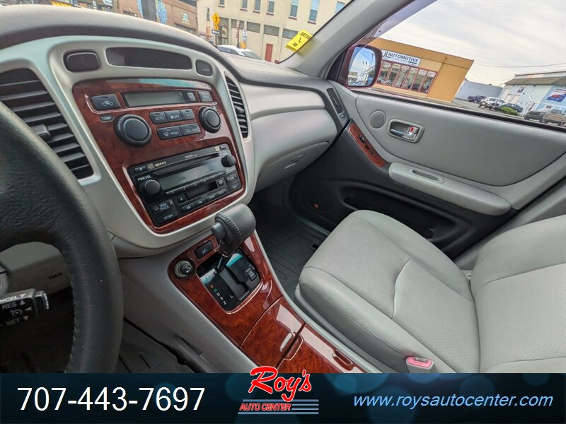 2007 Toyota Highlander AWD - Photo 25 - Eureka, CA 95501