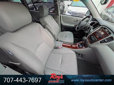 2007 Toyota Highlander AWD - Photo 10 - Eureka, CA 95501