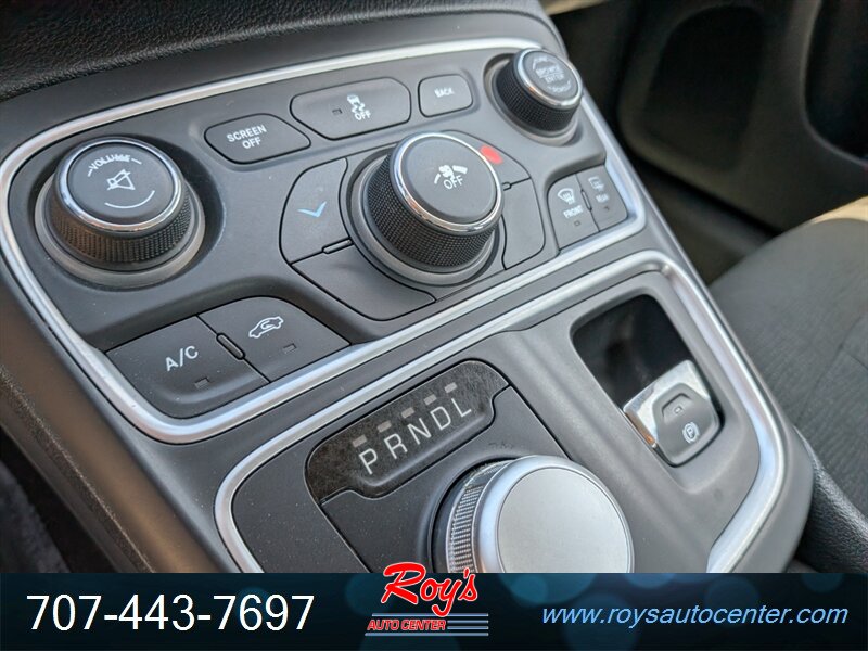 2016 Chrysler 200 Series Limited - Photo 18 - Eureka, CA 95501