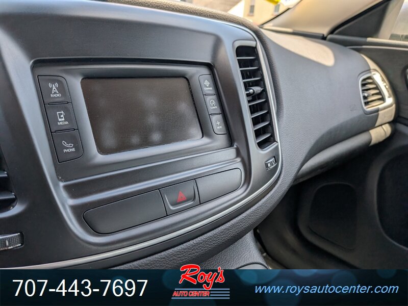 2016 Chrysler 200 Series Limited - Photo 19 - Eureka, CA 95501