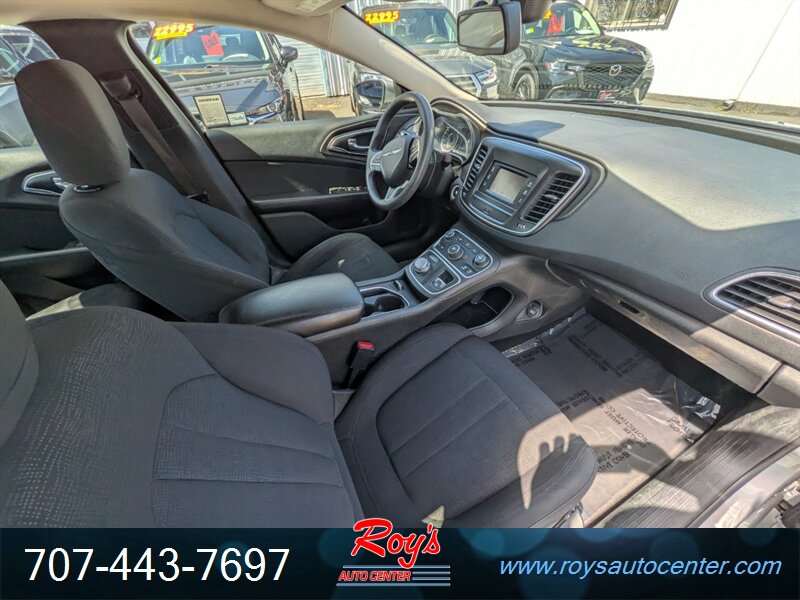 2016 Chrysler 200 Series Limited - Photo 9 - Eureka, CA 95501