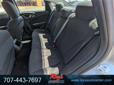 2016 Chrysler 200 Series Limited - Photo 14 - Eureka, CA 95501