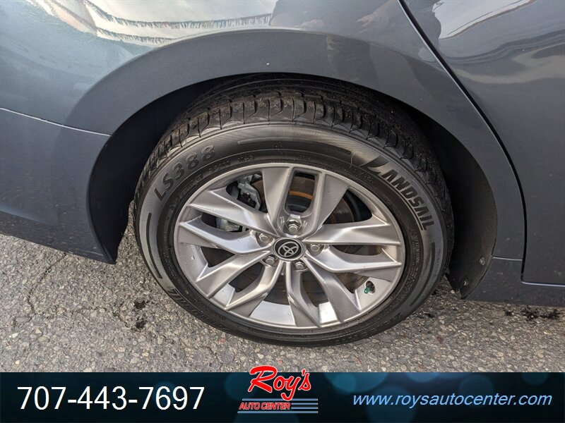 2021 Toyota Avalon XLE photo 4