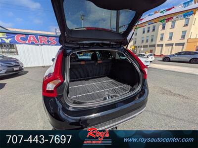 2016 Volvo V60 Cross Country T5 Platinum  AWD - Photo 18 - Eureka, CA 95501