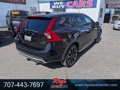 2016 Volvo V60 Cross Country T5 Platinum  AWD - Photo 8 - Eureka, CA 95501