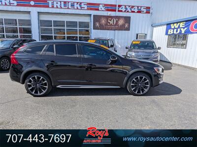 2016 Volvo V60 Cross Country T5 Platinum  AWD - Photo 2 - Eureka, CA 95501
