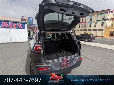 2018 Jeep Cherokee Limited  4WD - Photo 18 - Eureka, CA 95501