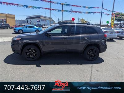 2018 Jeep Cherokee Limited  4WD - Photo 4 - Eureka, CA 95501