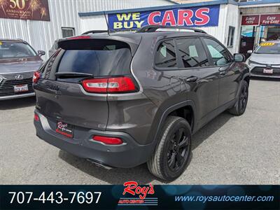 2018 Jeep Cherokee Limited  4WD - Photo 8 - Eureka, CA 95501