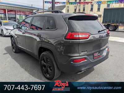 2018 Jeep Cherokee Limited  4WD - Photo 6 - Eureka, CA 95501