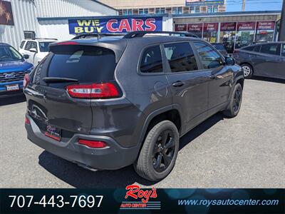 2018 Jeep Cherokee Limited  4WD - Photo 8 - Eureka, CA 95501