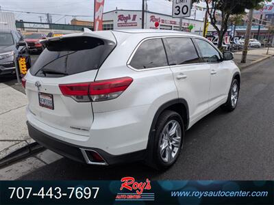 2018 Toyota Highlander Limited AWD - Photo 8 - Eureka, CA 95501