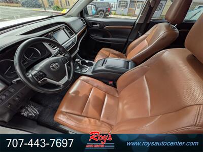 2018 Toyota Highlander Limited AWD - Photo 9 - Eureka, CA 95501