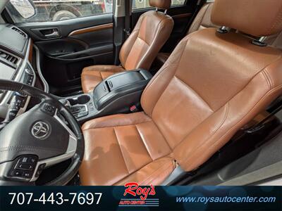 2018 Toyota Highlander Limited AWD - Photo 10 - Eureka, CA 95501