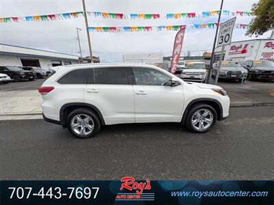 2018 Toyota Highlander Limited AWD - Photo 2 - Eureka, CA 95501