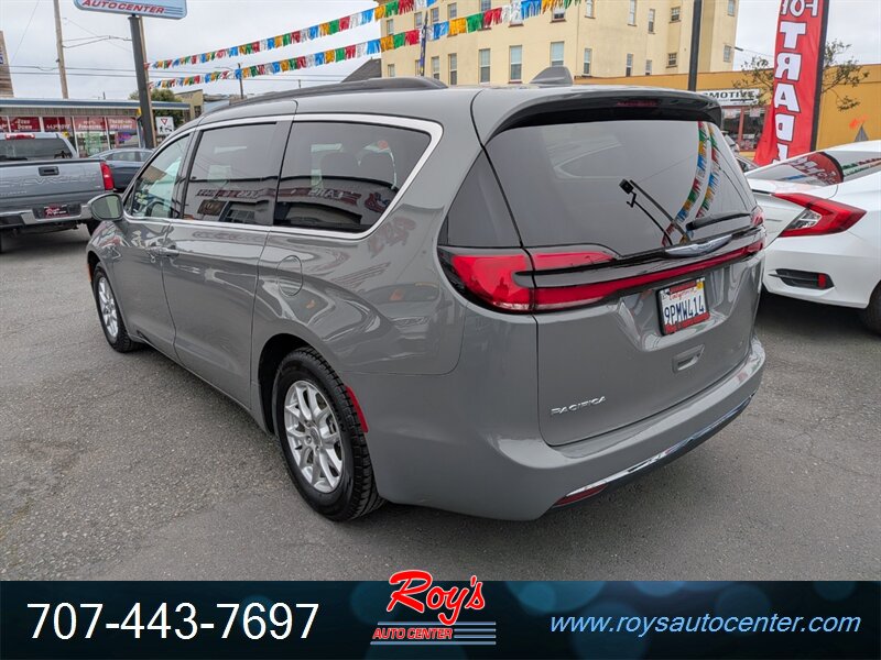 2022 Chrysler Pacifica Touring L - Photo 6 - Eureka, CA 95501