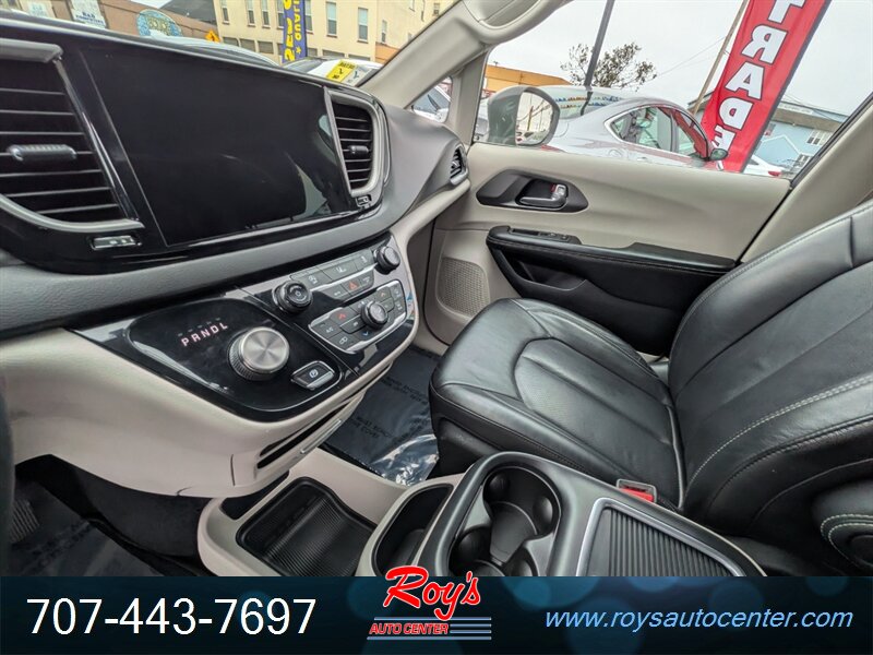 2022 Chrysler Pacifica Touring L - Photo 25 - Eureka, CA 95501