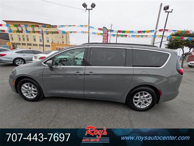 2022 Chrysler Pacifica Touring L - Photo 4 - Eureka, CA 95501