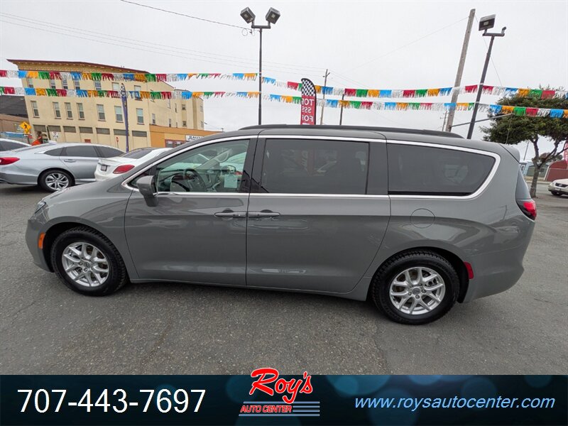 2022 Chrysler Pacifica Touring L - Photo 4 - Eureka, CA 95501