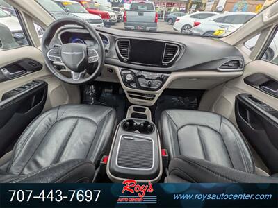 2022 Chrysler Pacifica Touring L - Photo 19 - Eureka, CA 95501