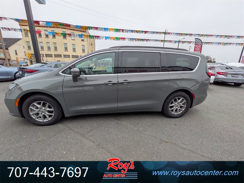2022 Chrysler Pacifica Touring L - Photo 5 - Eureka, CA 95501