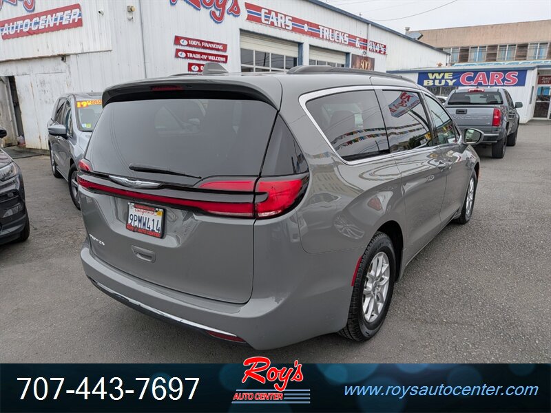 2022 Chrysler Pacifica Touring L - Photo 8 - Eureka, CA 95501