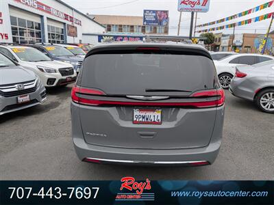 2022 Chrysler Pacifica Touring L - Photo 7 - Eureka, CA 95501