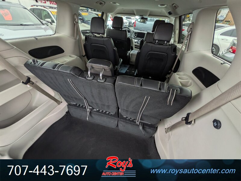 2022 Chrysler Pacifica Touring L - Photo 21 - Eureka, CA 95501