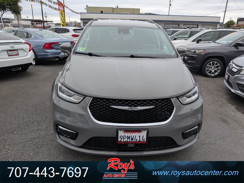 2022 Chrysler Pacifica Touring L - Photo 5 - Eureka, CA 95501