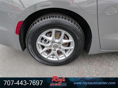 2022 Chrysler Pacifica Touring L - Photo 9 - Eureka, CA 95501