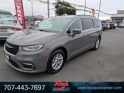 2022 Chrysler Pacifica Touring L - Photo 3 - Eureka, CA 95501