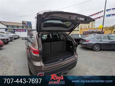 2018 Toyota Highlander Hybrid XLE  AWD - Photo 18 - Eureka, CA 95501
