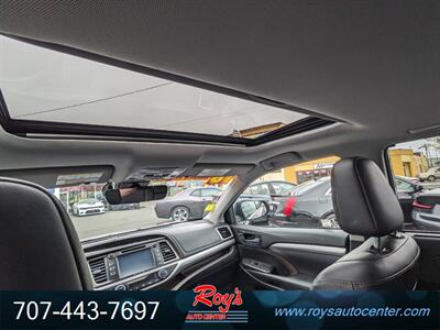 2018 Toyota Highlander Hybrid XLE  AWD - Photo 21 - Eureka, CA 95501