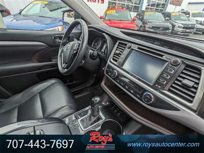 2018 Toyota Highlander Hybrid XLE  AWD - Photo 10 - Eureka, CA 95501