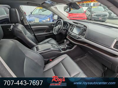 2018 Toyota Highlander Hybrid XLE  AWD - Photo 9 - Eureka, CA 95501