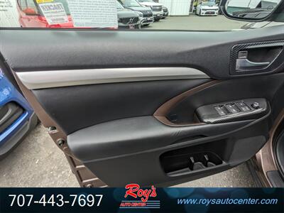 2018 Toyota Highlander Hybrid XLE  AWD - Photo 26 - Eureka, CA 95501