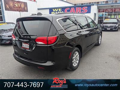 2021 Chrysler Voyager LXi   - Photo 8 - Eureka, CA 95501