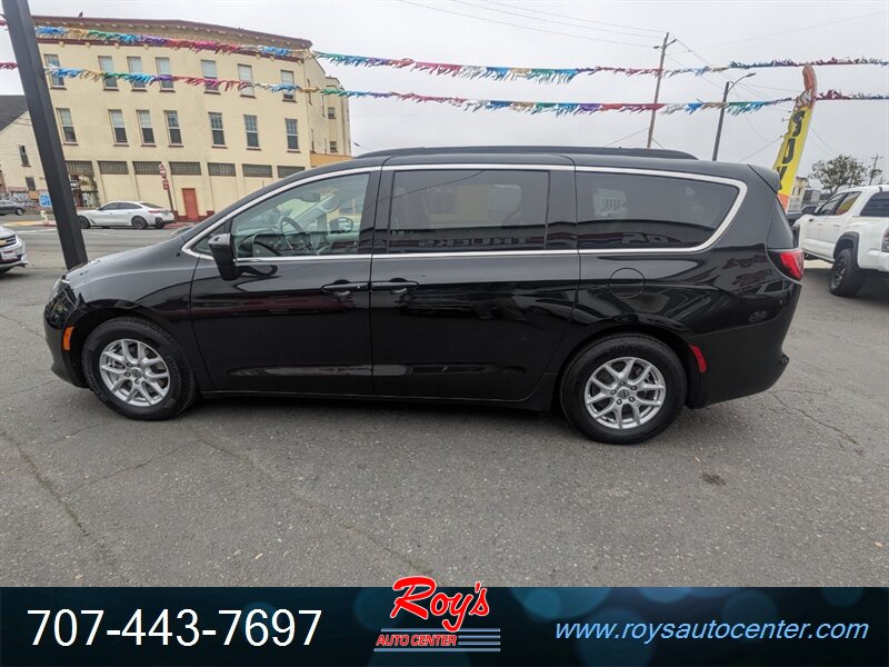 2021 Chrysler Voyager LXi photo 3