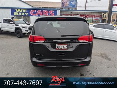 2021 Chrysler Voyager LXi   - Photo 7 - Eureka, CA 95501