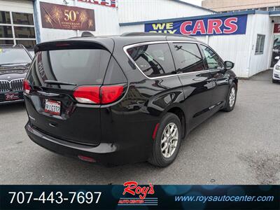 2021 Chrysler Voyager LXi   - Photo 8 - Eureka, CA 95501