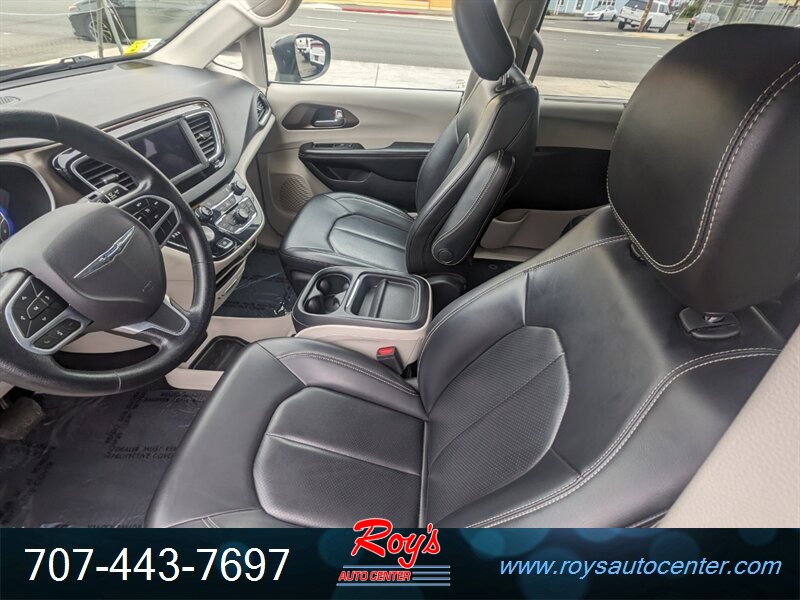 2021 Chrysler Voyager LXi photo 22