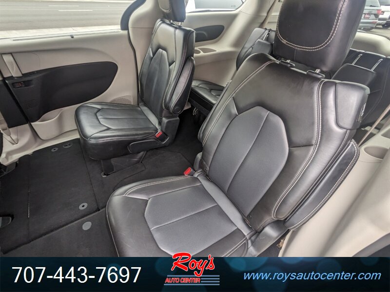 2021 Chrysler Voyager LXi photo 20