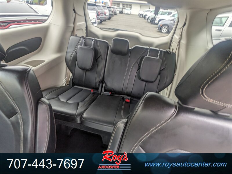 2021 Chrysler Voyager LXi photo 19