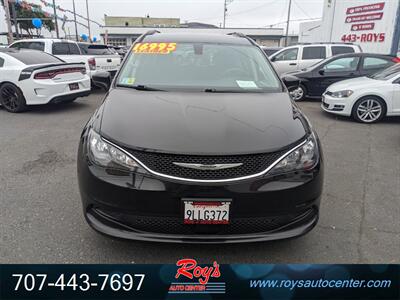 2021 Chrysler Voyager LXi   - Photo 5 - Eureka, CA 95501