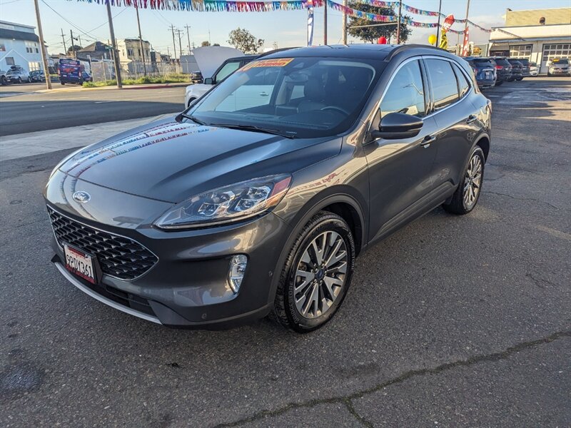 2020 Ford Escape Hybrid Titanium  AWD
